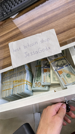 flexing my money.png